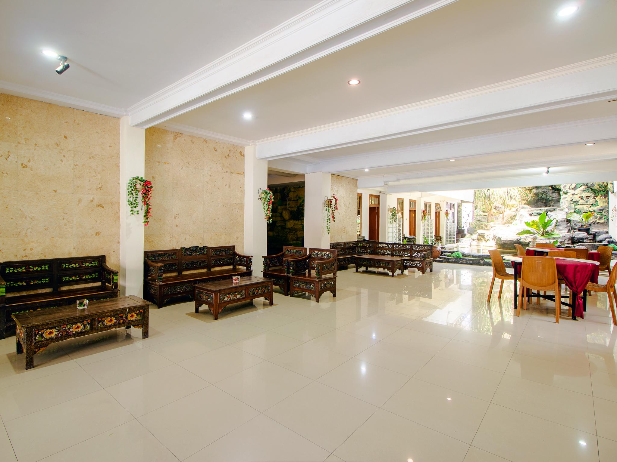 Oyo 1683 Hotel Musafira Syariah Yogyakarta Eksteriør billede
