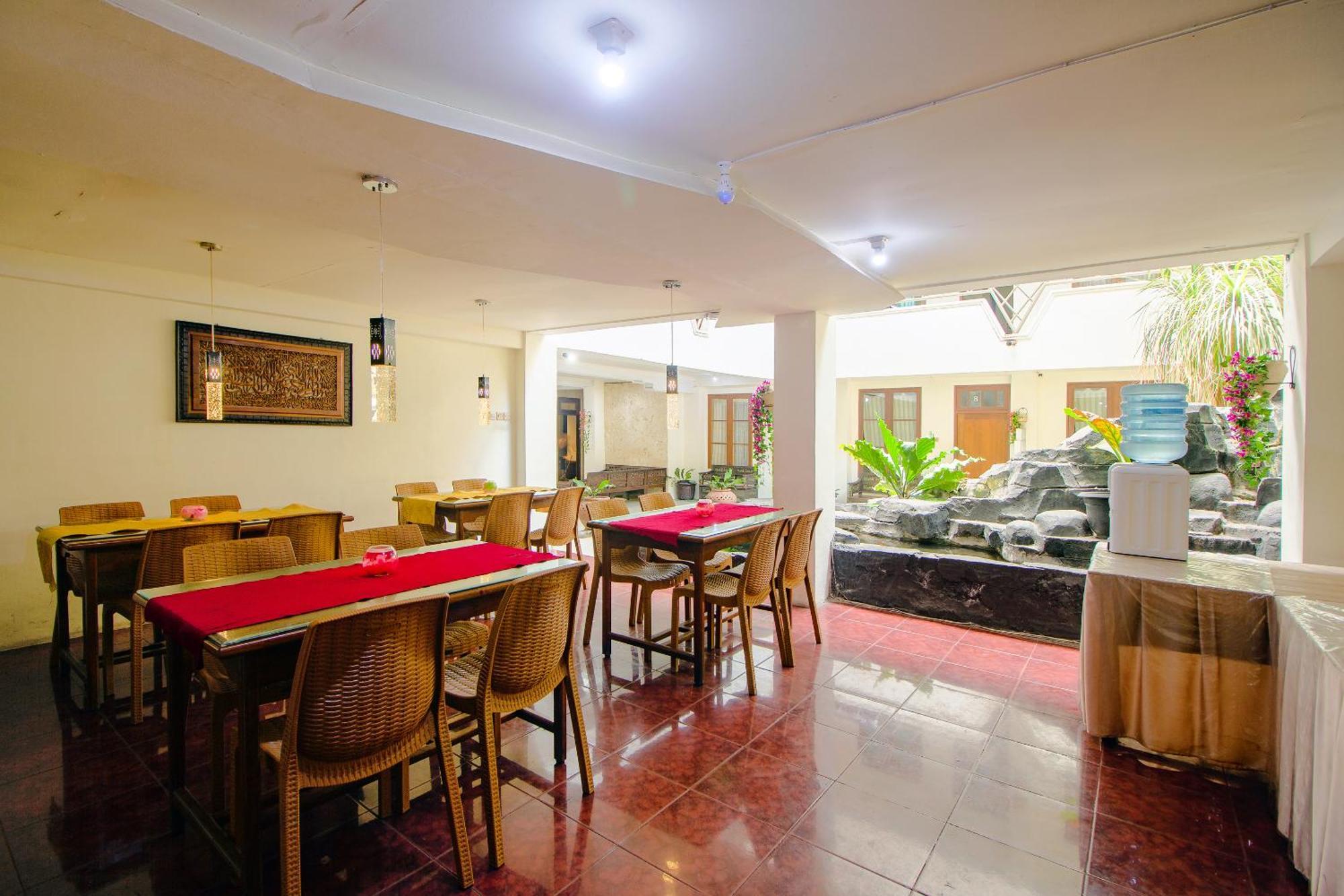 Oyo 1683 Hotel Musafira Syariah Yogyakarta Eksteriør billede